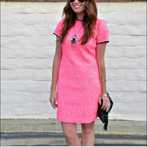 Banana Republic Dresses & Skirts - Banana Republic neon pink dress